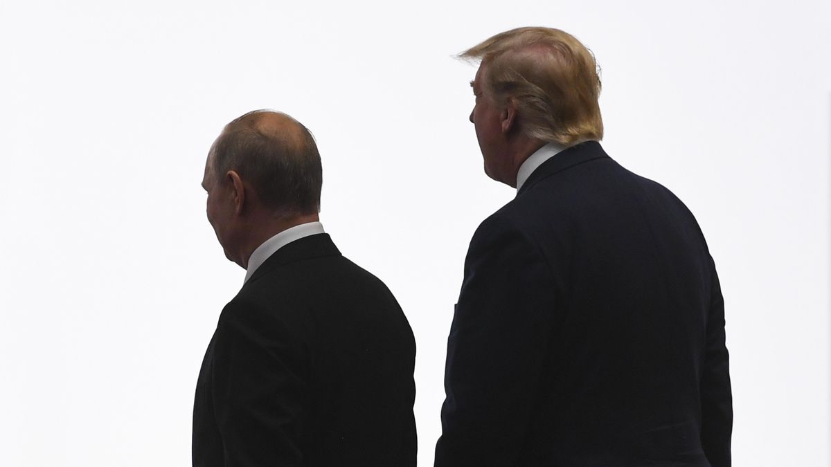 Vladímir Putin y Donald Trump, en la cumbre del G20 de 2019 en Osaka, Japón