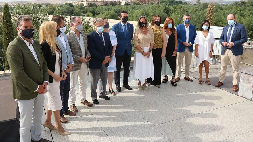 El alcalde de Córdoba destaca en el ecuador de su mandato el haber logrado "más espacios de libertad"