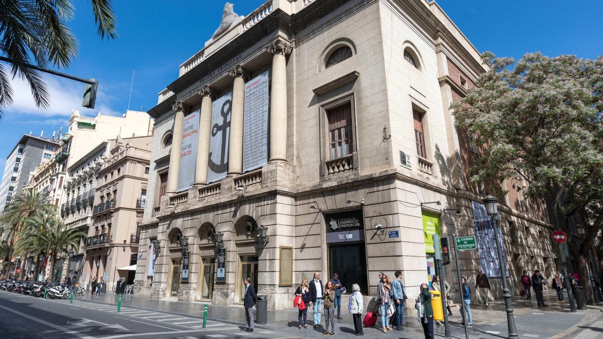 Cierra el Teatro Principal de València por riesgos estructurales y falta de seguridad
