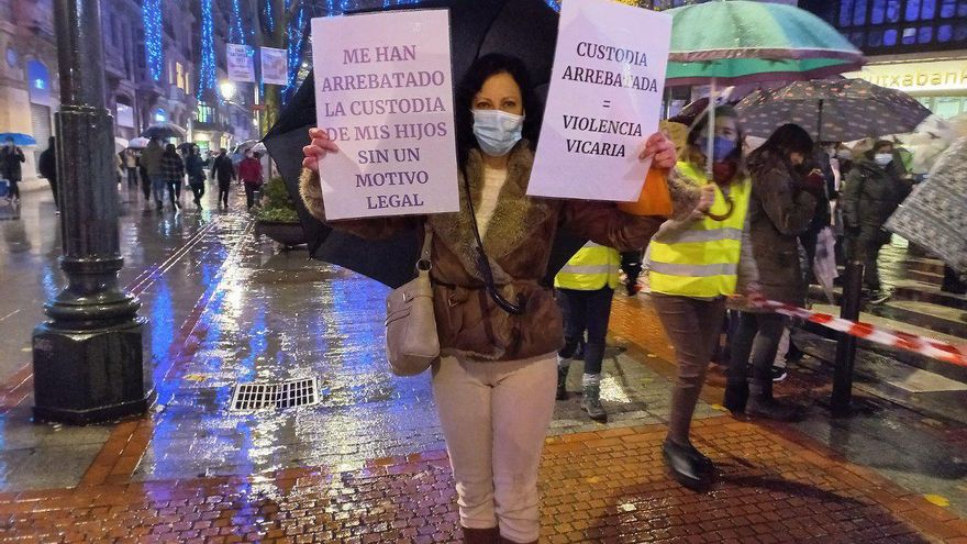 Mercedes, en la manifestación convocada este 25N en Bilbao.