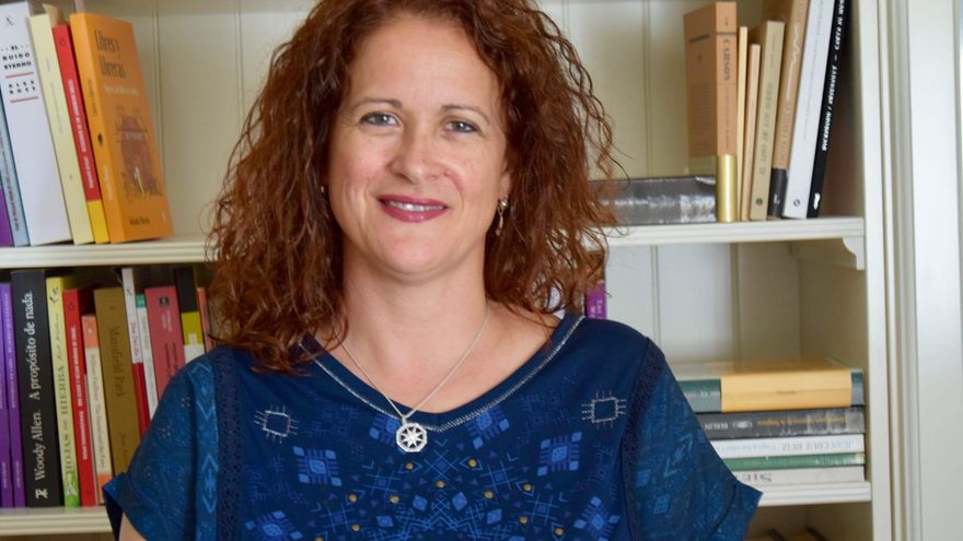 Ana Tejera Aguiar presenta en el Círculo de Amistad su libro de poemas ‘Alas de maresía’