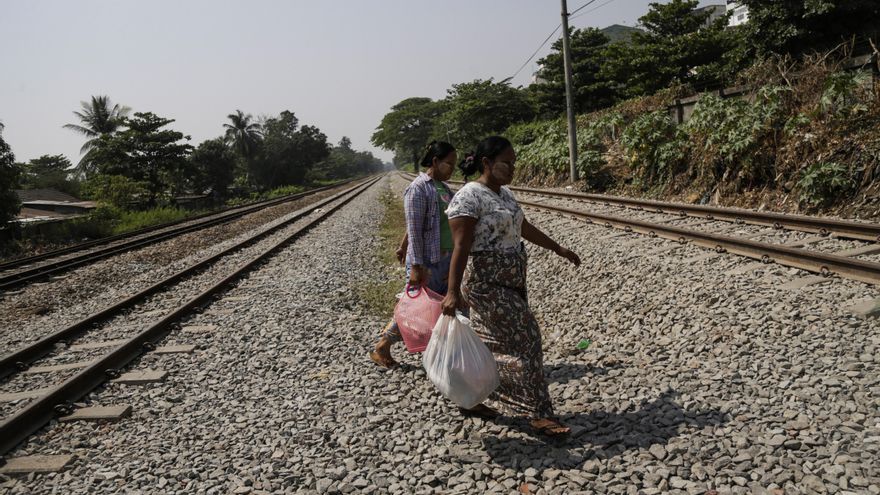 Tailandia dice que está preparada para recibir a refugiados birmanos