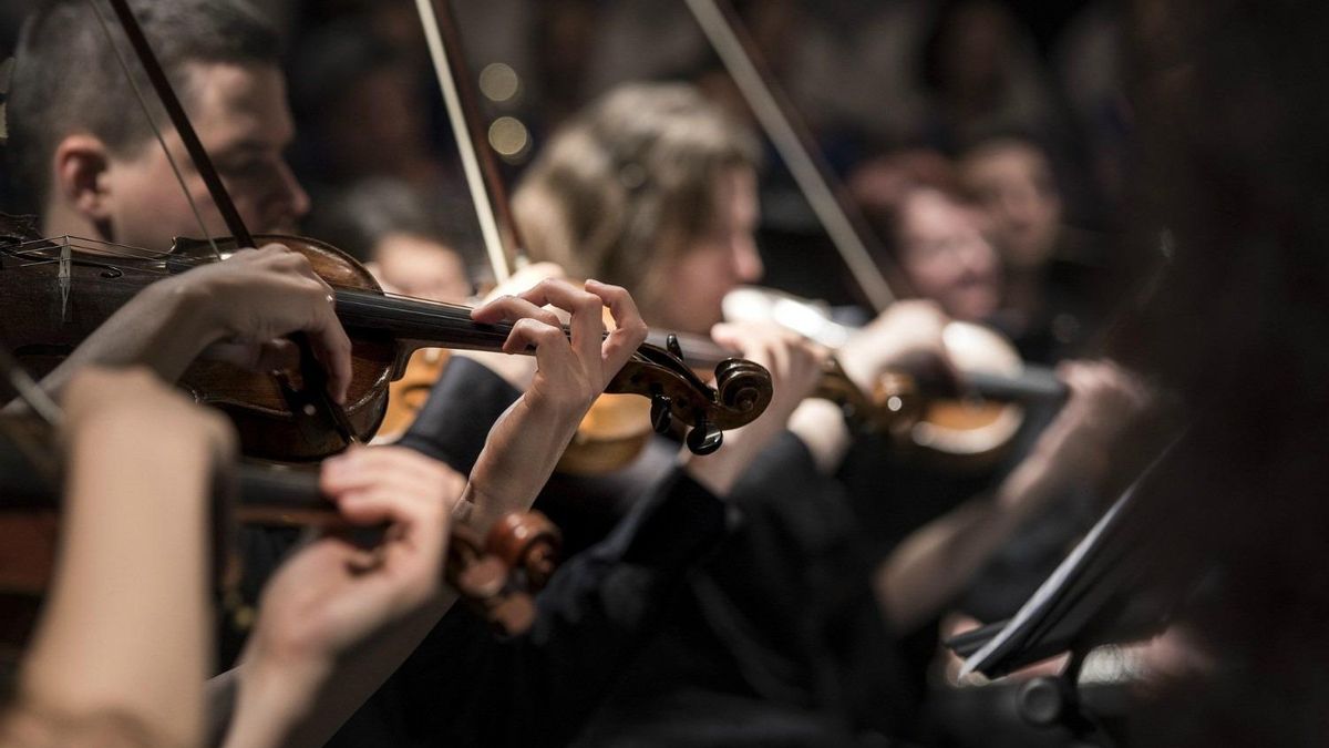 Un concierto de los alumnos del Conservatorio de León llena de violín y barroco la Iglesia de San Froilán