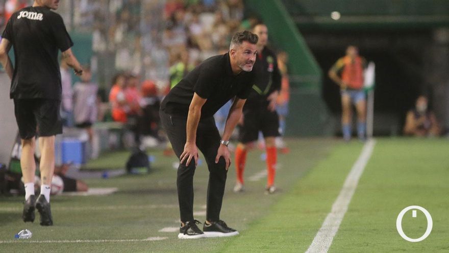 Iván Ania: "Hay que valorar el punto por cómo se ha puesto el partido"