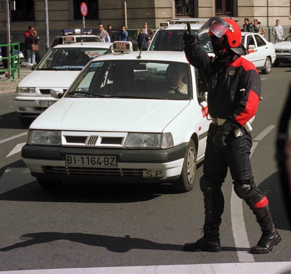 Control en el centro de Bilbao en la década de 1990