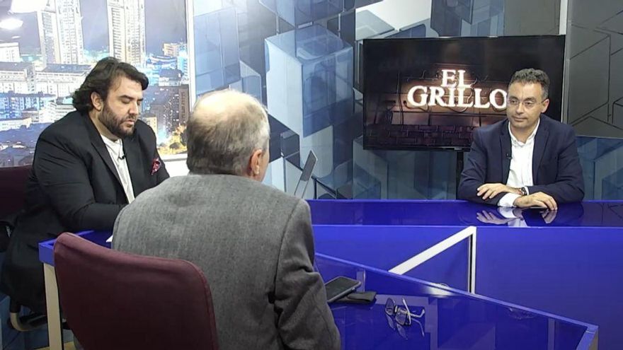 Plano general del plató durante la emisión del programa El Grillo, de Canal 4, el pasado lunes.