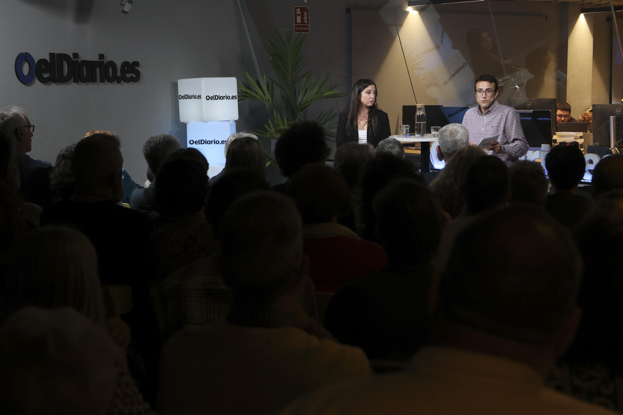 En la redacción con Gabriela Sánchez, en imágenes