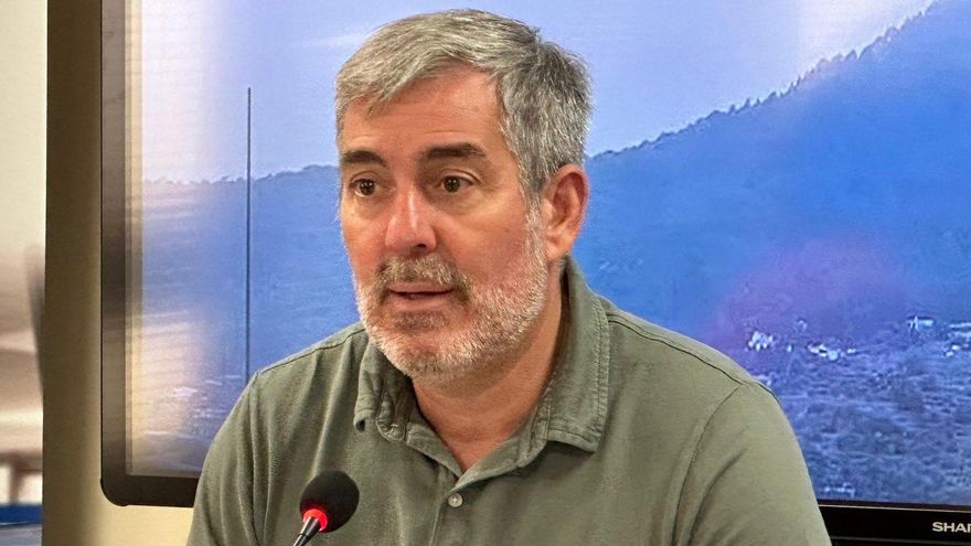 Fernando Clavijo durante una rueda de prensa informativa del incendio de Tenerife