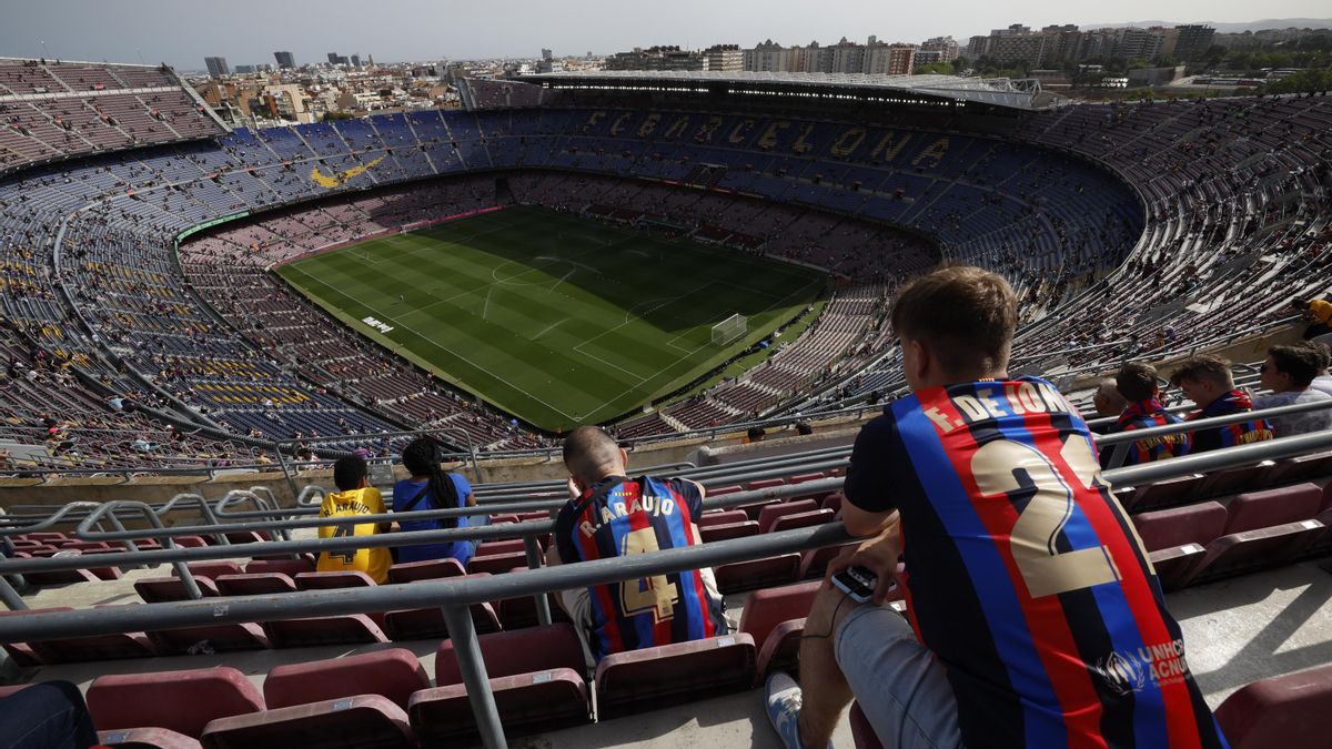 La larga travesía del Barcelona para volver al Camp Nou: plazos incumplidos, polémica con la empresa y un equipo itinerante