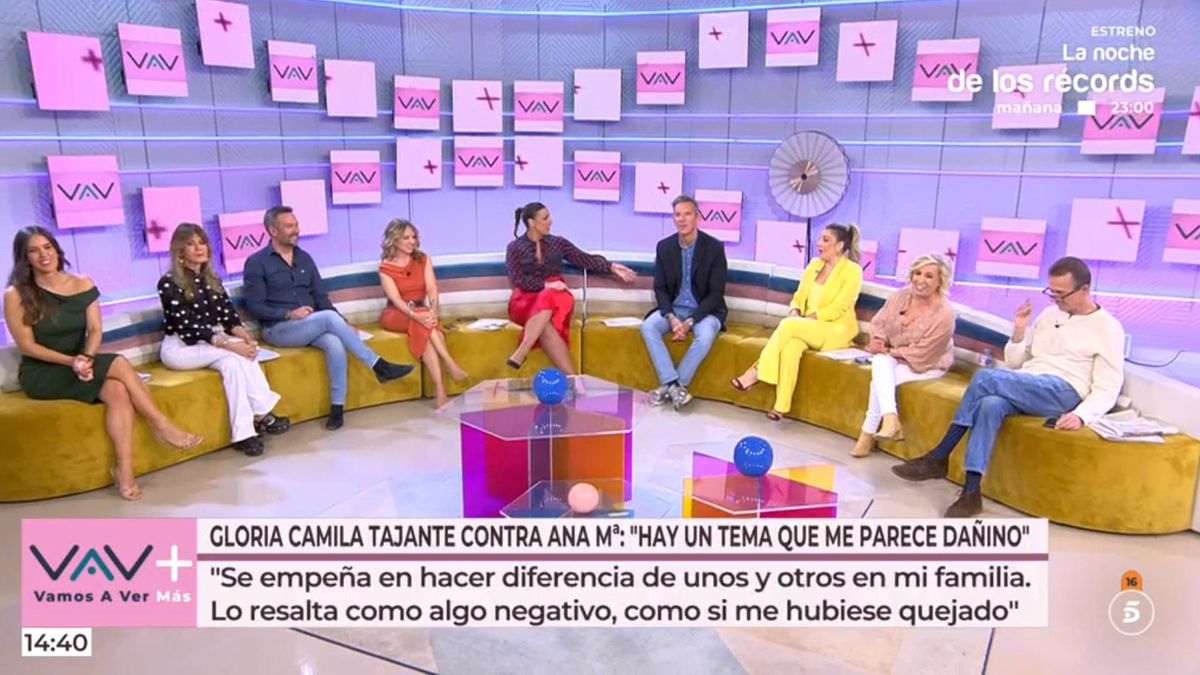 Joaquín Prat y los colaboradores de 'Vamos a ver +'