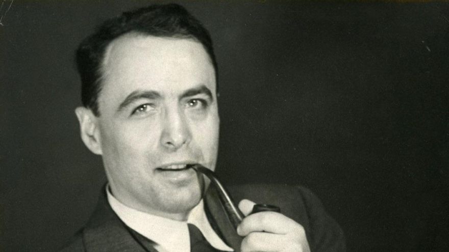 El poeta Hyam Plutzik comparte un "mundo" de inmigrantes en una edición bilingüe