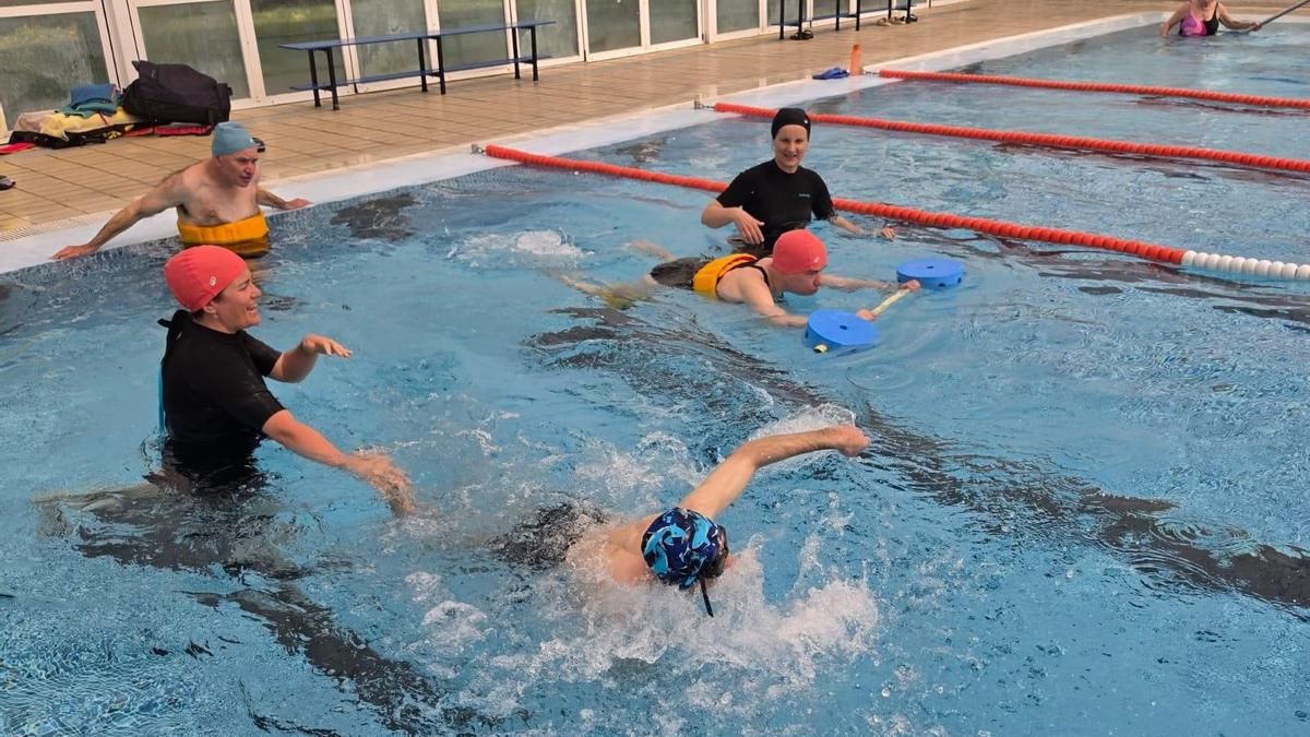 Campeonato de Natación Adaptada en las piscinas de Trobajo del Camino. 
