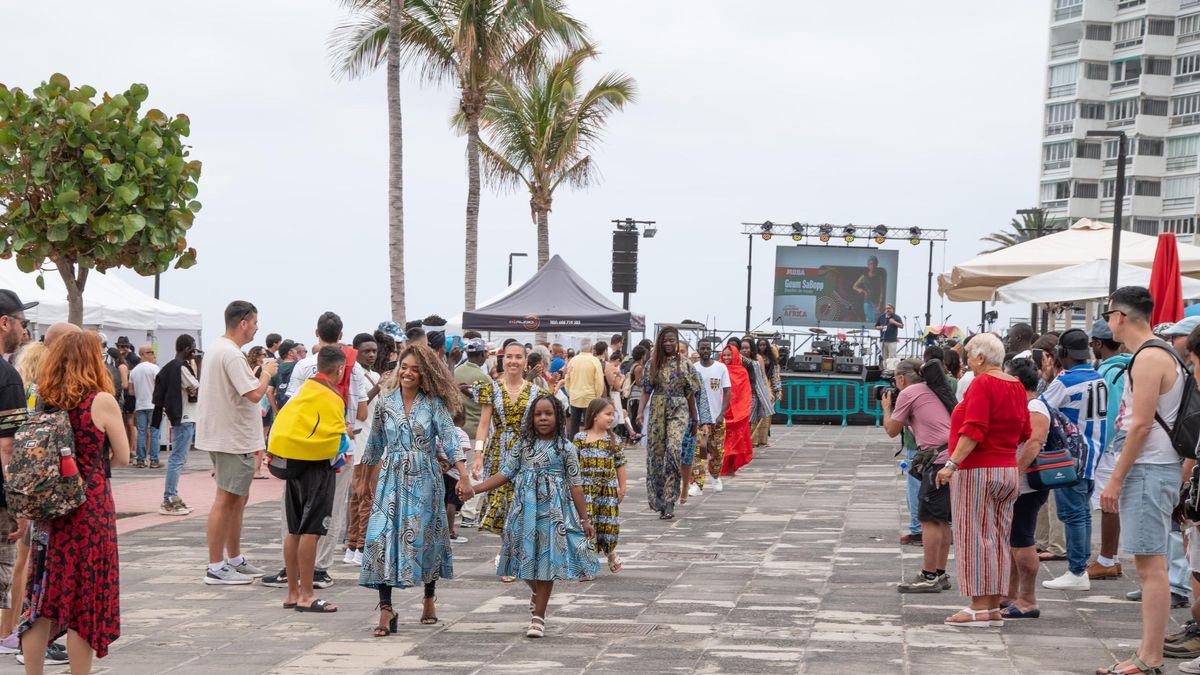 Más de un millar de personas disfrutan de 'Conexión África' en la Punta del Hidalgo
