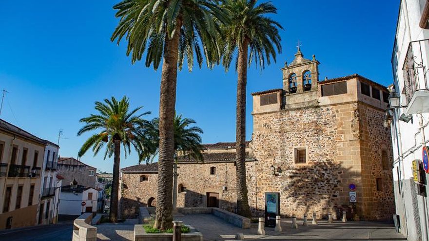 Cáceres abre templos ocultos para atraer turistas en Semana Santa