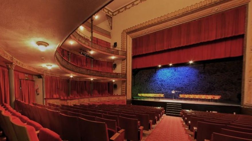 Nueva guerra en el Gran Teatro de Cáceres: la Diputación acusa a la Junta de "deslealtad"