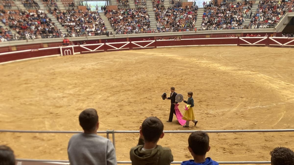 Vuelven a denuncian que los toros de San Mateo impulsan la asistencia de menores con descuentos