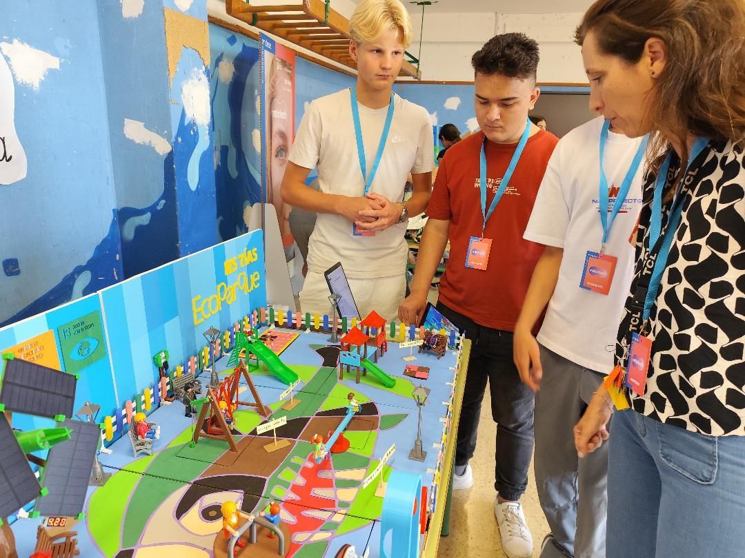 Los institutos canarios de Tías y Yaiza se han llevado los dos “Premios Profesor” de RetoTech otorgados a nivel autonómico.