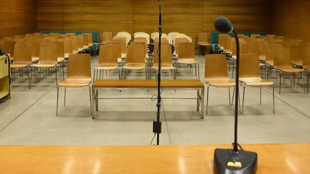 Sala de unos juzgados vacía