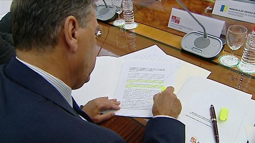 Castilla y León apuesta por flexibilizar las notas para acceder a las becas