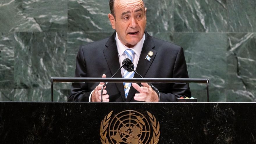 El presidente de Guatemala pide más inversión extranjera para evitar la migración