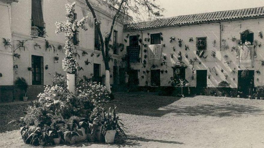 Cruz de Mayo en 1956 - Ladis