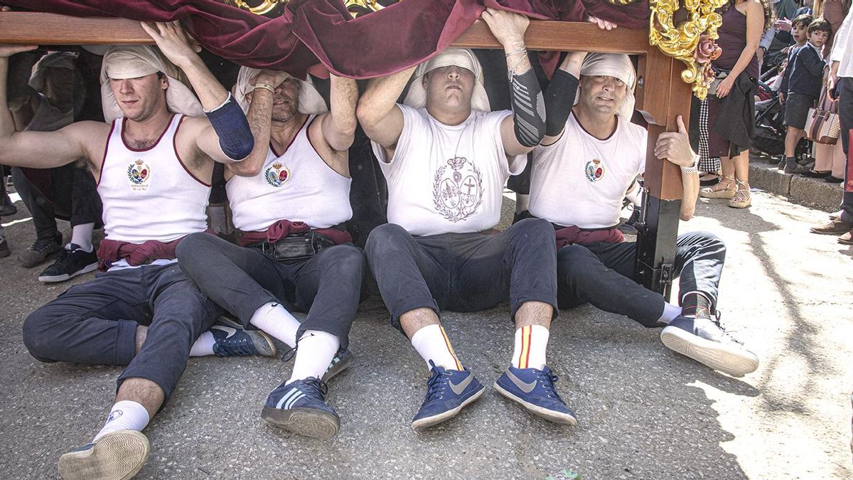 Costaleros de Nuestro Padre Jesús de la Victoria