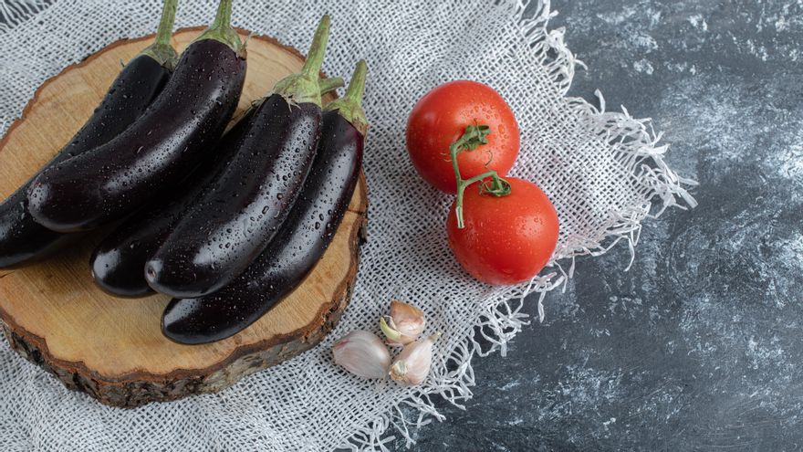 Las berenjenas, los tomates y los ajos son los ingredientes principales de este plato marroquí