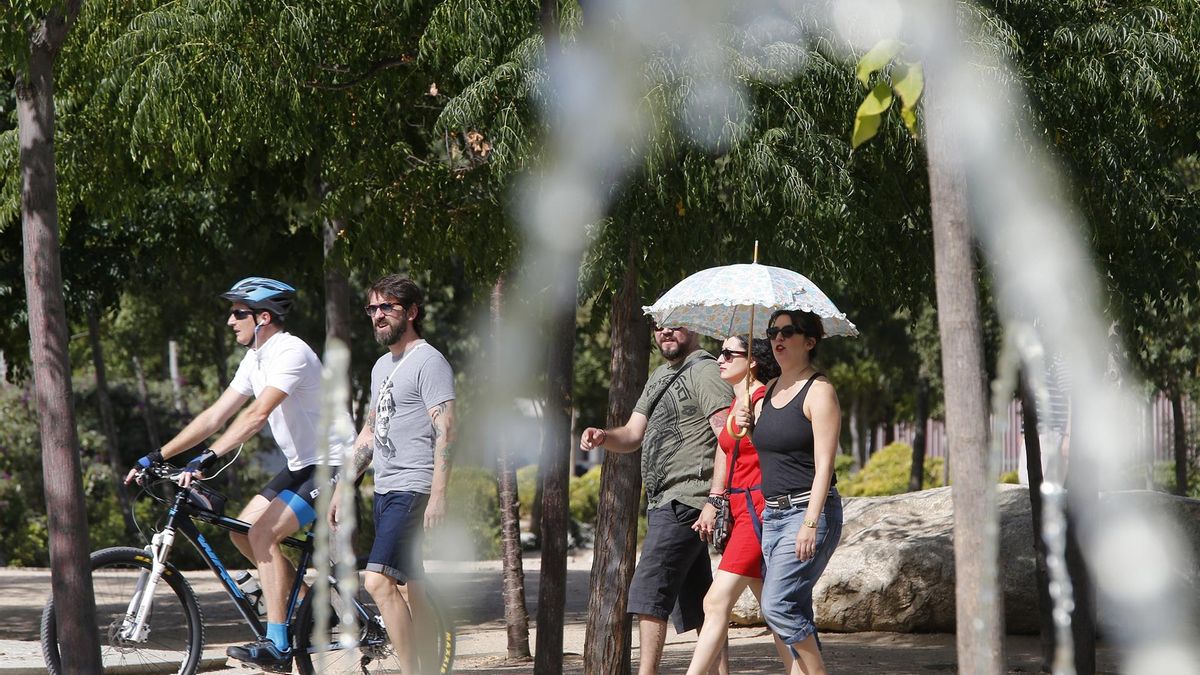 Imagen de archivo de jornada de calor en Madrid.