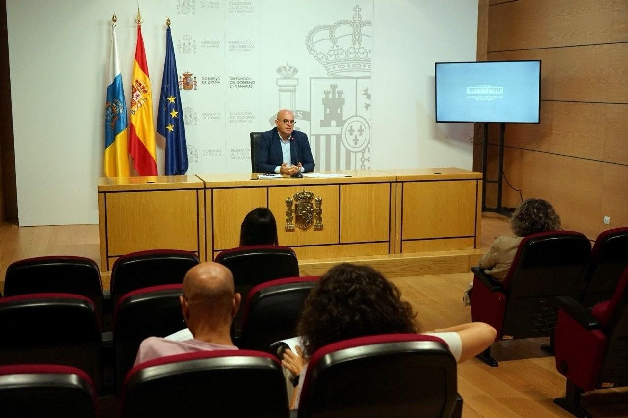 El delegado del Gobierno en Canarias, Anselmo Pestana, en rueda de prensa este viernes.