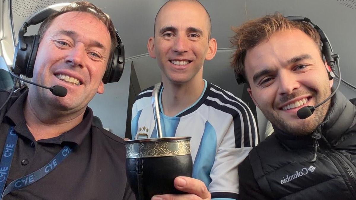 Nahuel Gallo llegó a la Argentina y se reencontró con su esposa y su hijo