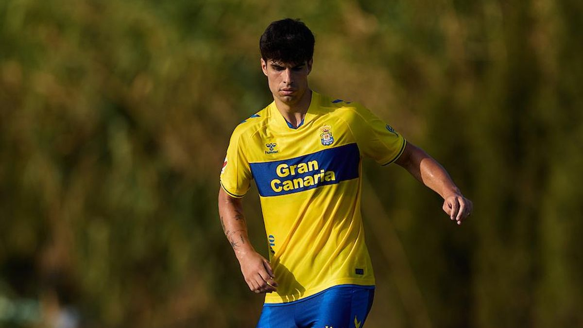 Las Palmas cede a Carlos Navarro al Mirandés