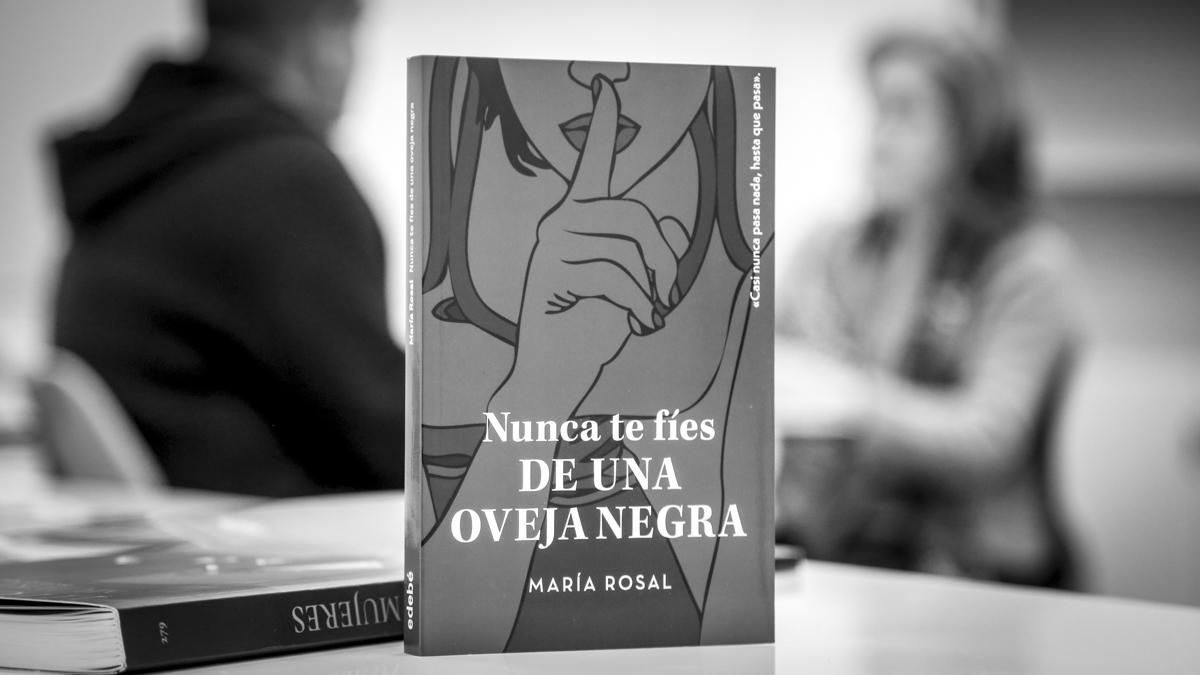 Entrevista N&B a María Rosal, escritora