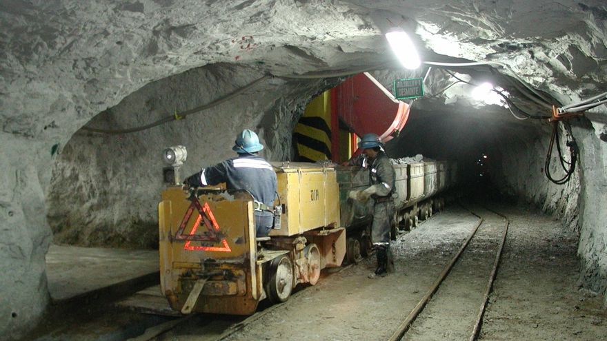 El Gobierno de Perú impulsará el diálogo entre la pequeña y la gran minería para mejorar la formalización