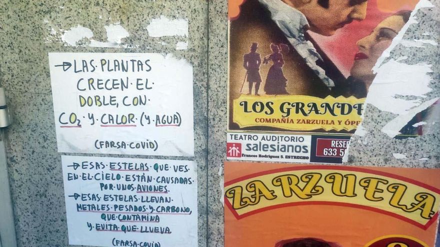 "FARSA.COVID": tres años de cotidianidad negacionista en la segunda calle más transitada de España