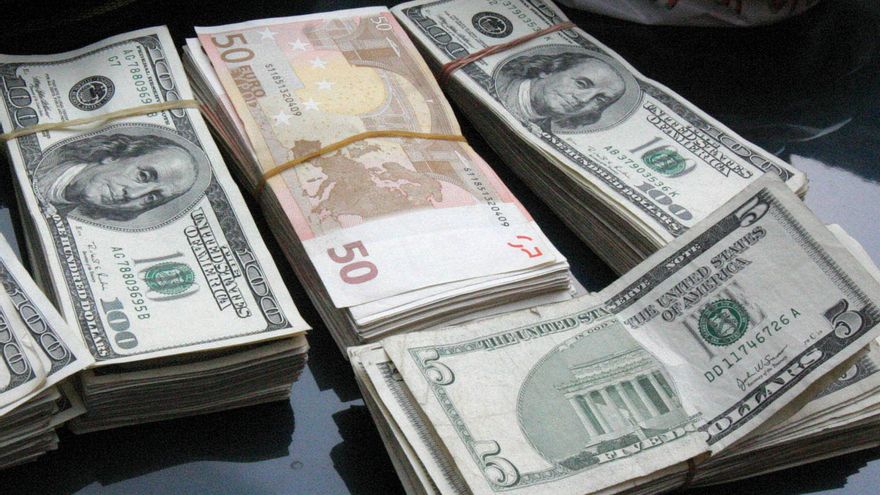 Las remesas a México caerían un 5,8% en 2025 por falta de migrantes en EEUU, según el BBVA