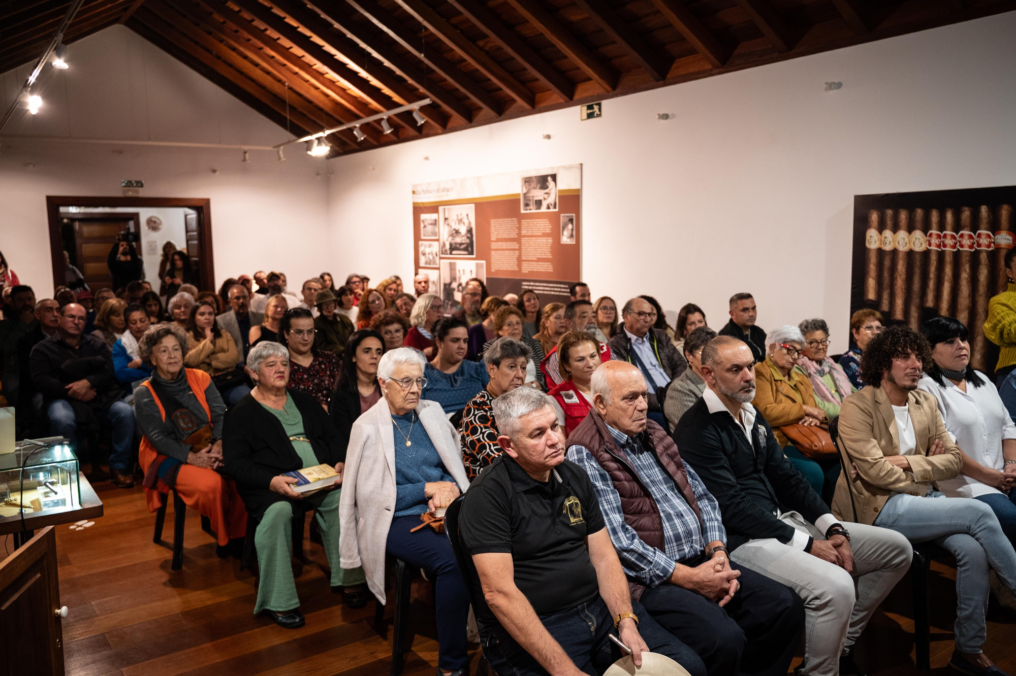 Asistentes al acto de la presentación de 'El secreto de La Indiana'.