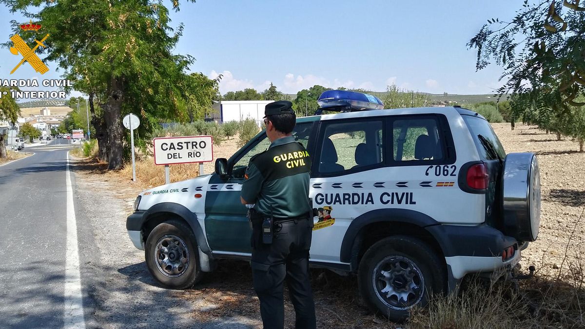 Guardia Civil del puesto de Castro del Río.