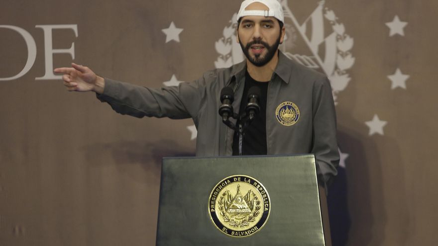 Bukele pide a latinoamericanos en EE.UU. no votar por la congresista Torres