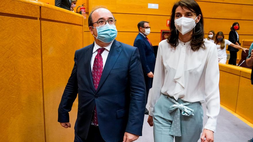 El ministro de Política Territorial y Función Pública, Miquel Iceta; y la presidenta del Senado, Pilar Llop,