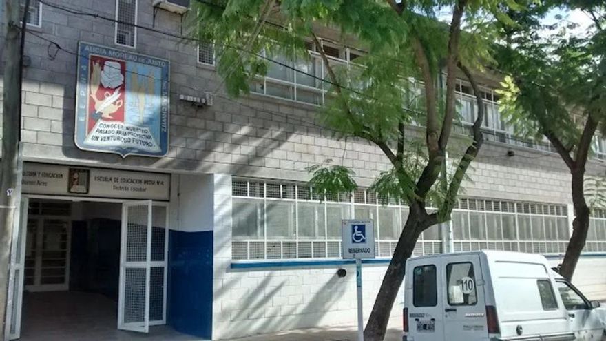 Denuncian que tres alumnos de una escuela de Ingeniero Maschwitz planificaban una masacre por WhatsApp