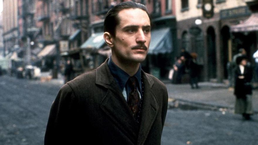 Robert De Niro como un joven Vito Corleone en 'El padrino. Parte II'