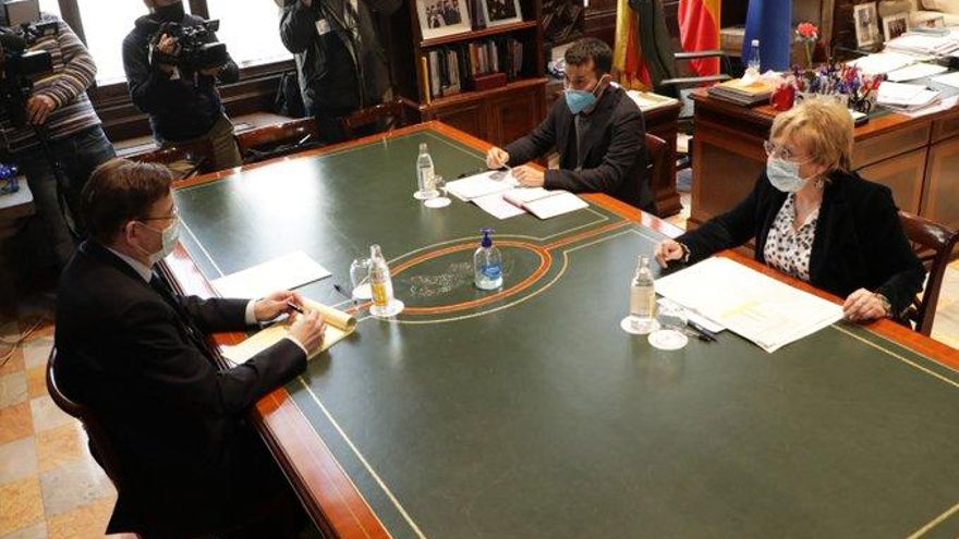 El president de la Generalitat, Ximo Puig, con el conseller de Educación, Cultura y Deporte, Vicent Marzà, y la consellera de Sanidad Universal y Salud Pública, Ana Barceló.