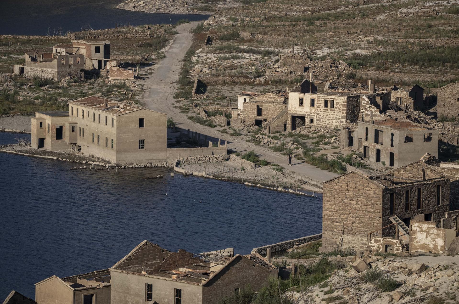 Vista del antiguo pueblo de Aceredo en Lobios (Ourense)