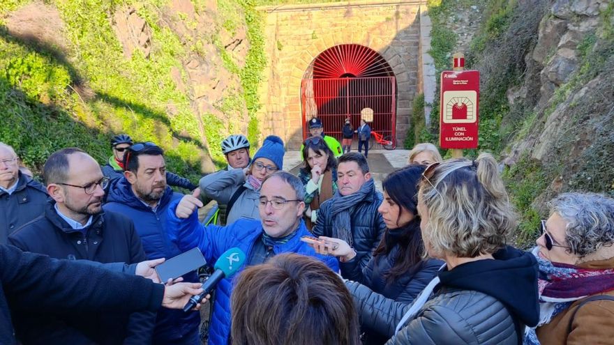 Francisco Martín, director general de Turismo explicando lo hecho y futuros proyectos