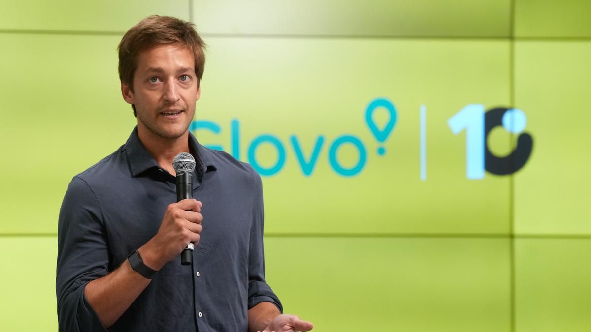 La Fiscalía pide llevar a juicio al fundador de Glovo por mantener como falsos autónomos a los repartidores