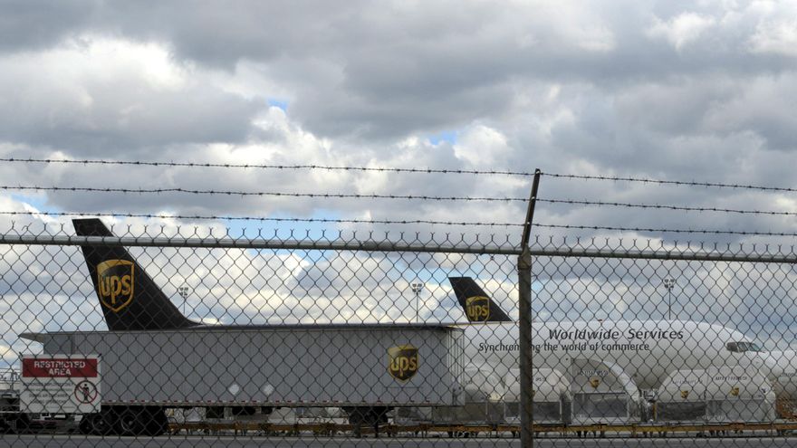 Secretario de Transporte de EEUU espera mejoras en radares de Newark en una o dos semanas