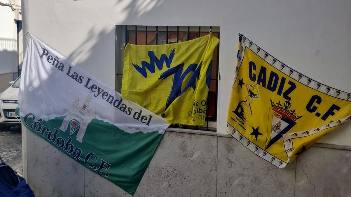 Hermanamiento entre la peña Los Tiesos y un colectivo del Cádiz CF.