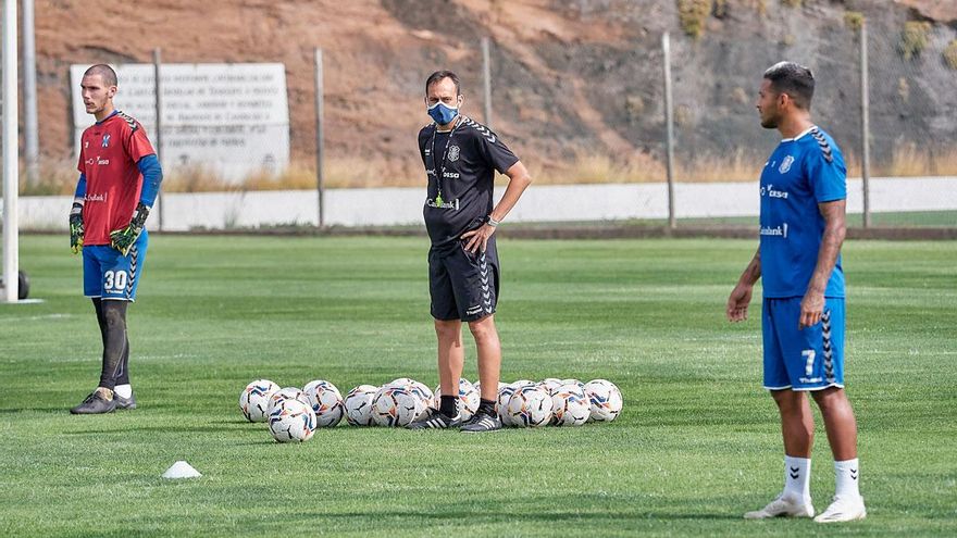 Fran Fernández recomendaría a otros técnicos que trabajaran en el CD Tenerife