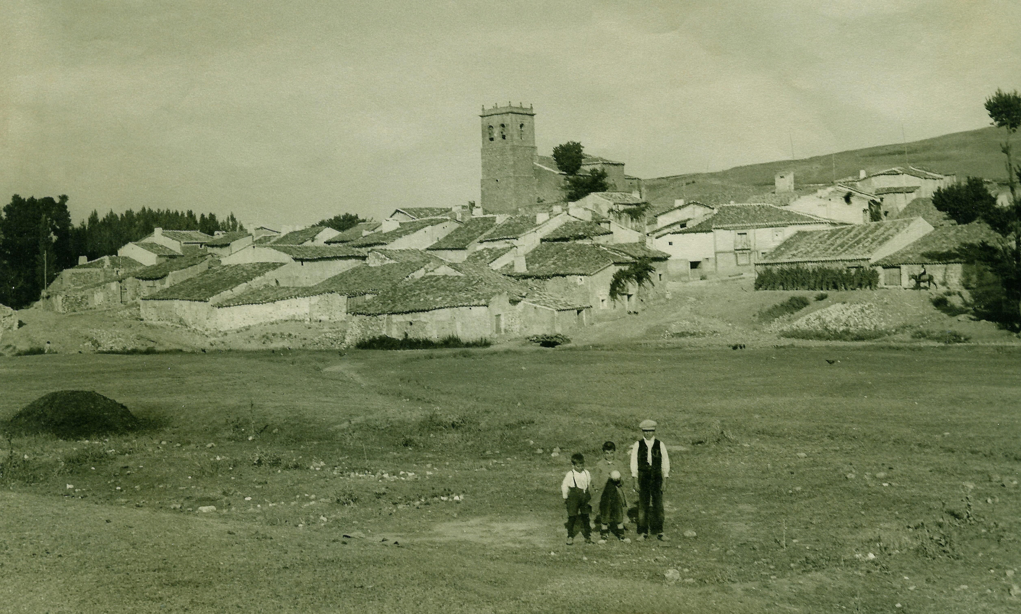 Jirueque (Guadalajara). Años 40. Fondo Los Legados de la Tierra. Archivo de la Imagen de Castilla-La Mancha.