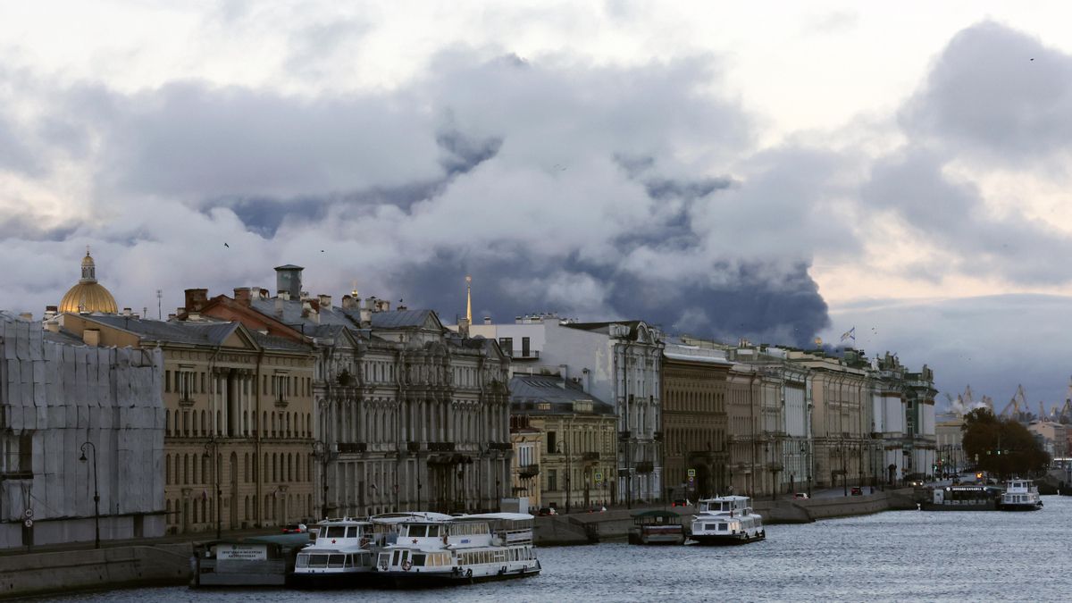 Ucrania lanza contra San Petersburgo uno de los mayores ataques con drones de la guerra